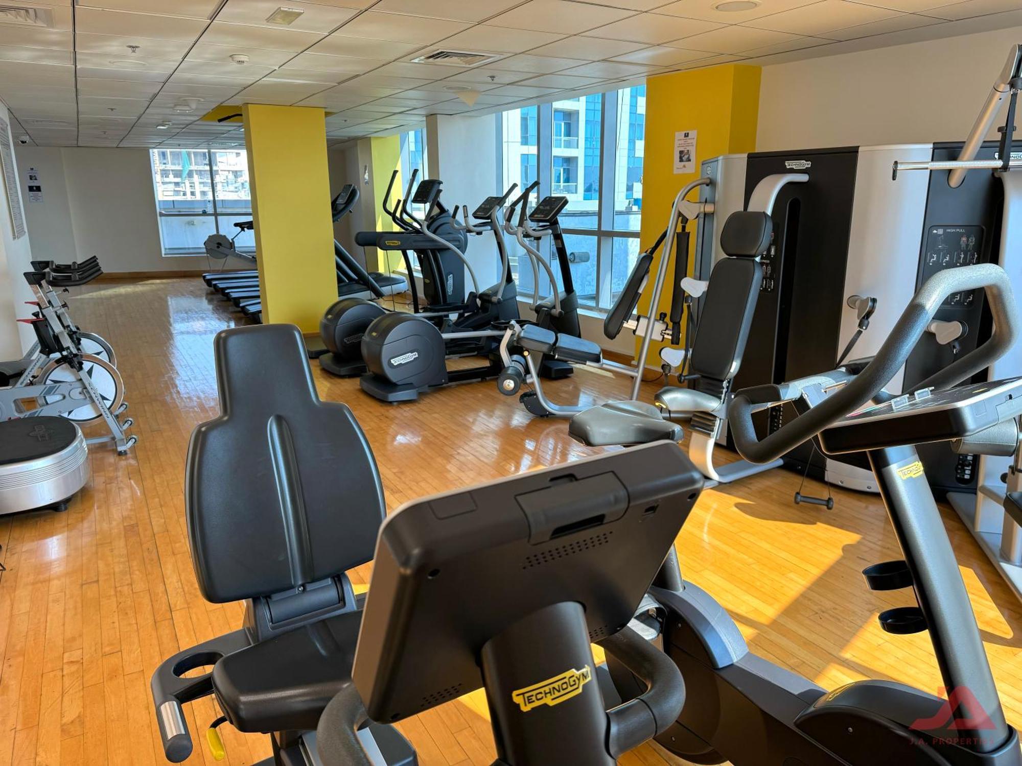 Apartment Cozy Marina View With Modern Gym & Pool, Steps To & Metro *